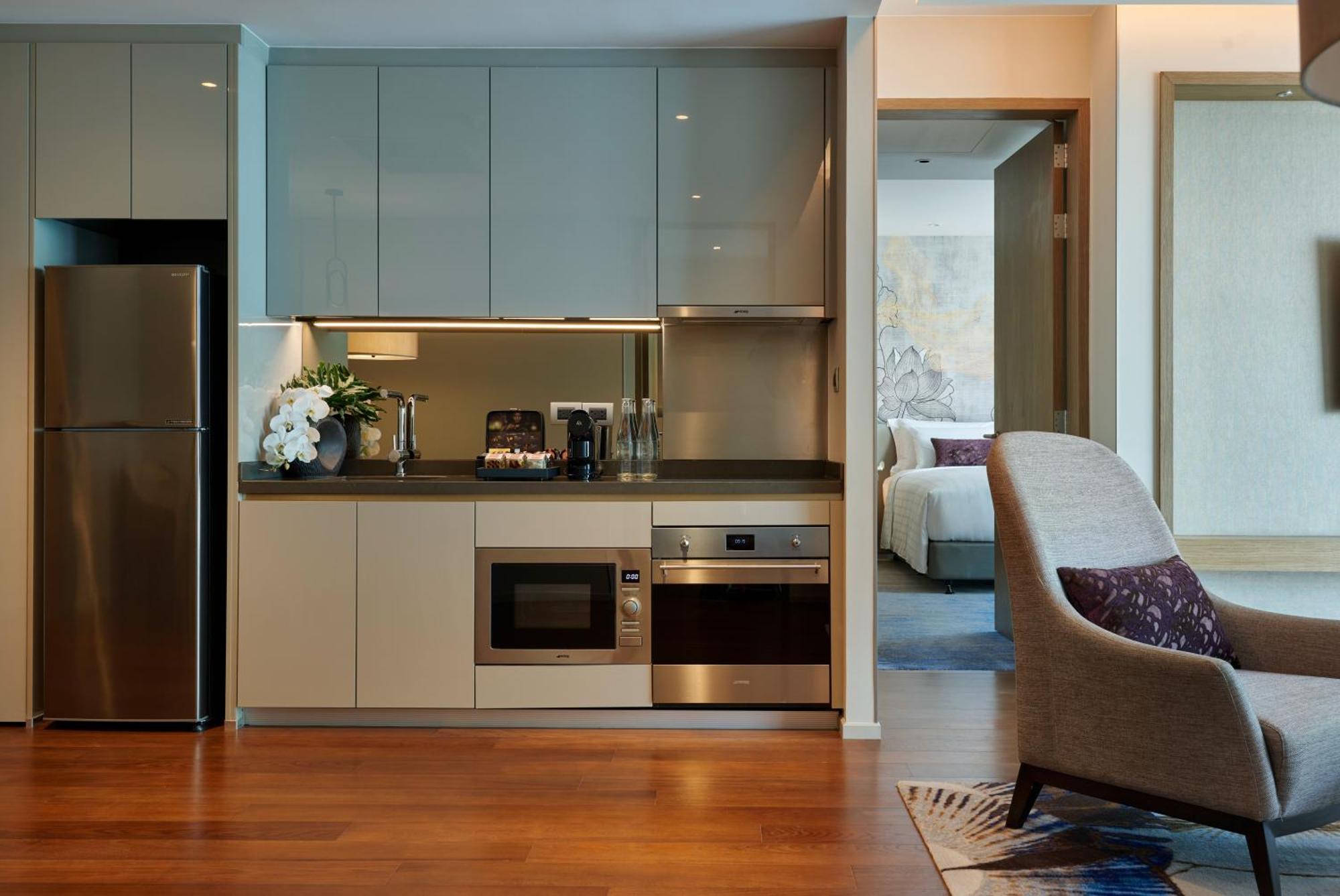 Chatrium Grand Banguecoque Exterior foto A kitchen in a serviced apartment